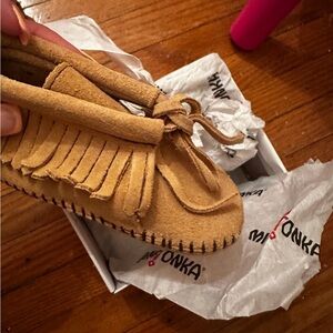 Minnetonka Kids Moccasins in Light Brown